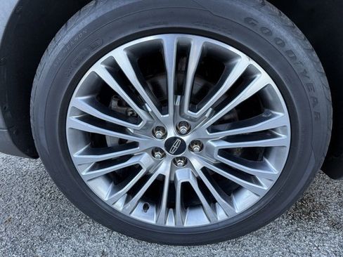 Used 2016 Lincoln MKX Reserve w/ Climate Package image 7