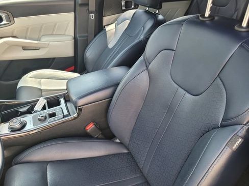 Used 2023 Kia Sorento SX Prestige w/ Panoramic Sunroof Package AWD/4WD image 11