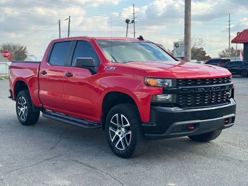 Used 2020 Chevrolet Silverado 1500 Custom Trail Boss w/ Custom Convenience Package image 3