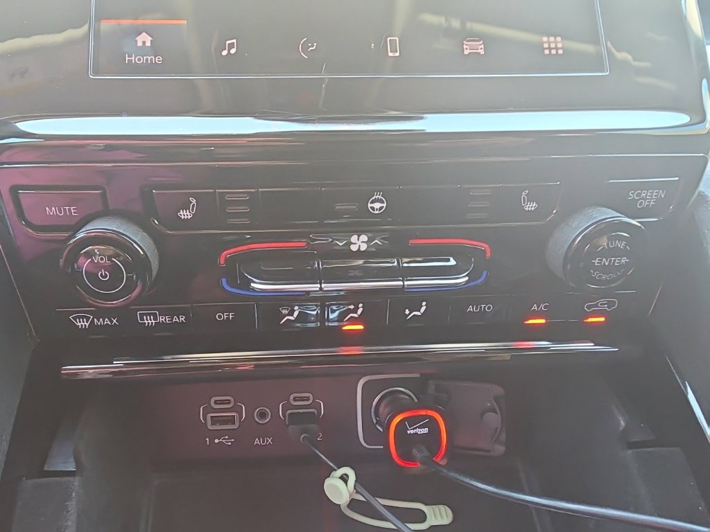 Used 2021 Jeep Grand Cherokee L Laredo w/ Luxury Tech Group I RWD image 17