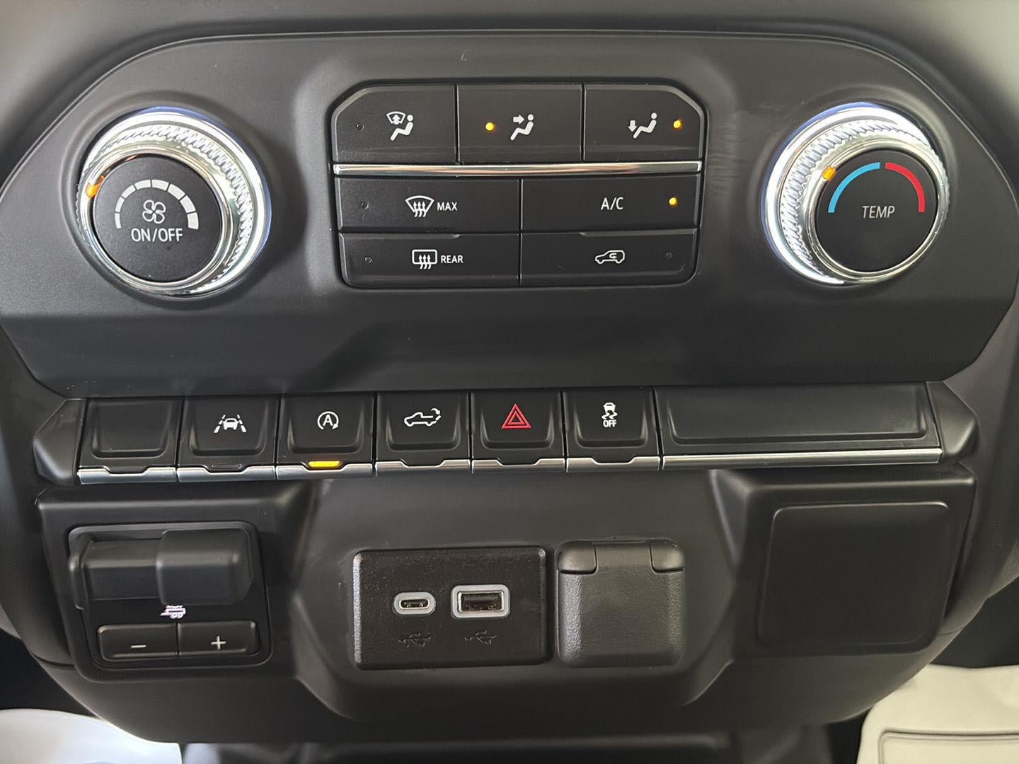 Used 2025 GMC Sierra 1500 Pro w/ Pro Value Package AWD/4WD image 19