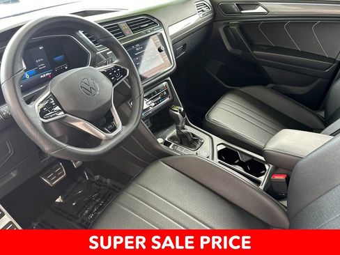 Used 2022 Volkswagen Tiguan SE R-Line AWD/4WD image 9