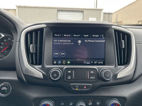 Used 2024 GMC Terrain SLT image 61