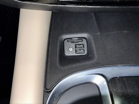 Used 2020 Buick Enclave Premium w/ Sun and Sites Package image 15