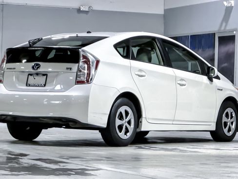 Used 2013 Toyota Prius Two image 8