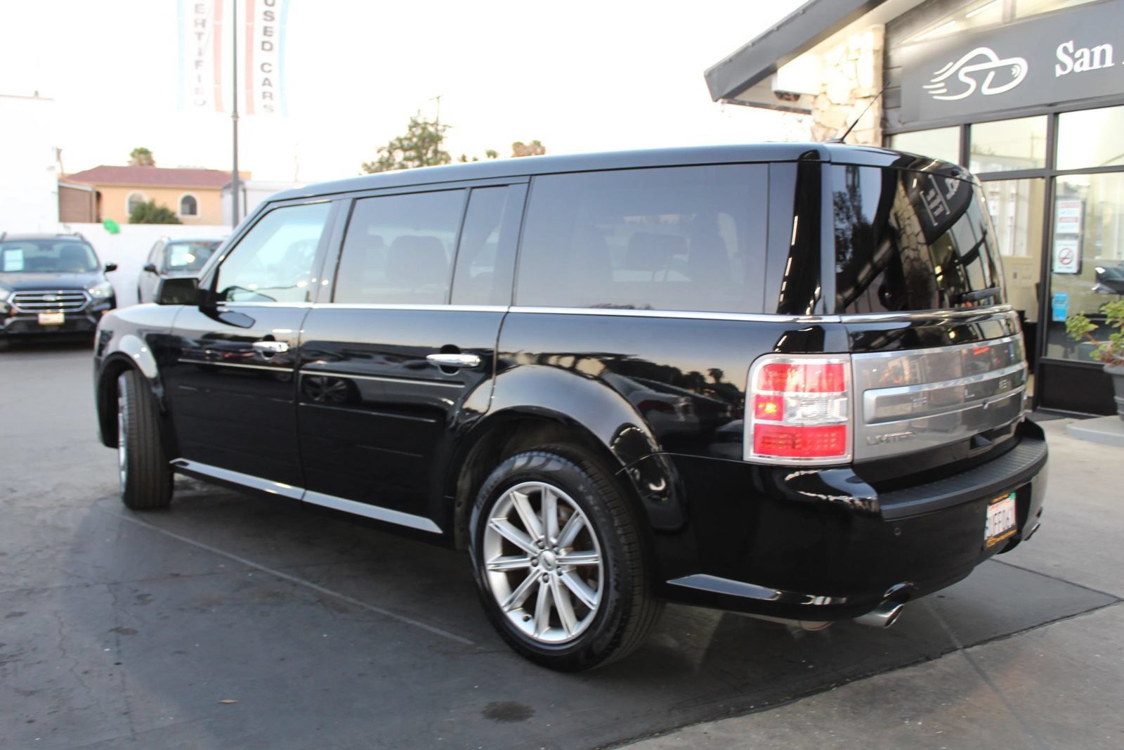 Used 2019 Ford Flex Limited AWD/4WD image 3