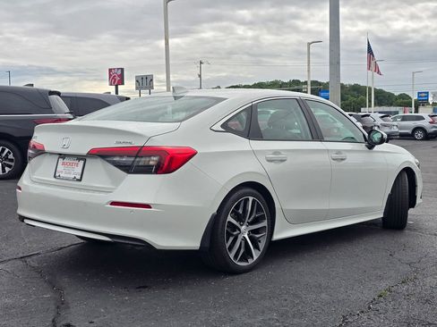 Used 2024 Honda Civic Touring image 8