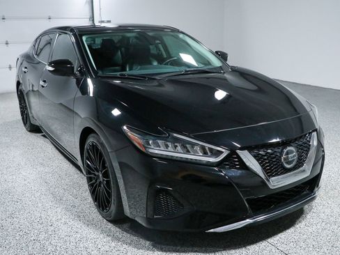 Used 2022 Nissan Maxima SV w/ Floor Mat Group FWD image 5