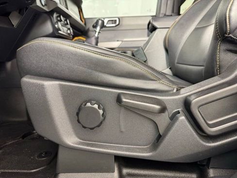 Used 2022 Ford Bronco Badlands image 34