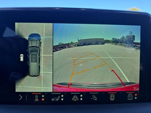 Used 2024 GMC Yukon AT4 w/ AT4 Premium Plus Package image 24