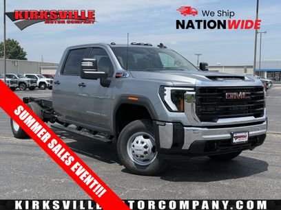 New 2026 GMC Sierra 3500 Pro w/ Convenience Package