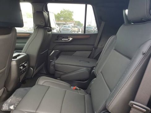New 2026 GMC Yukon Denali w/ Denali Reserve Package AWD/4WD image 11