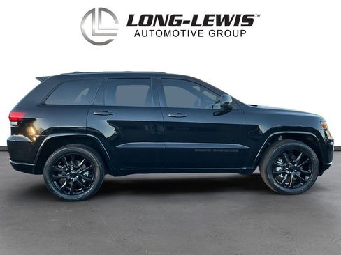 Used 2021 Jeep Grand Cherokee Laredo X image 8