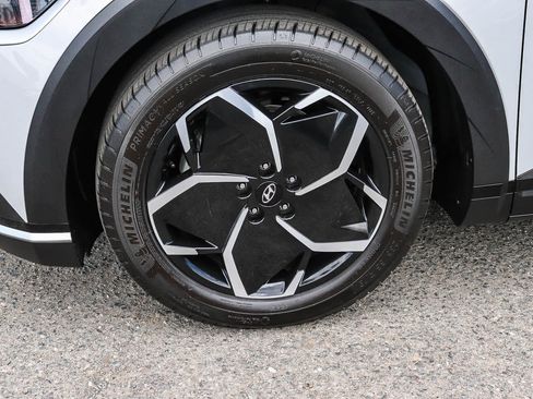 Used 2024 Hyundai Ioniq 5 SE RWD image 14