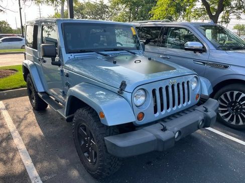 Used 2012 Jeep Wrangler Sahara AWD/4WD image 2