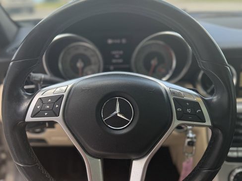 Used 2012 Mercedes-Benz SLK 350 image 11