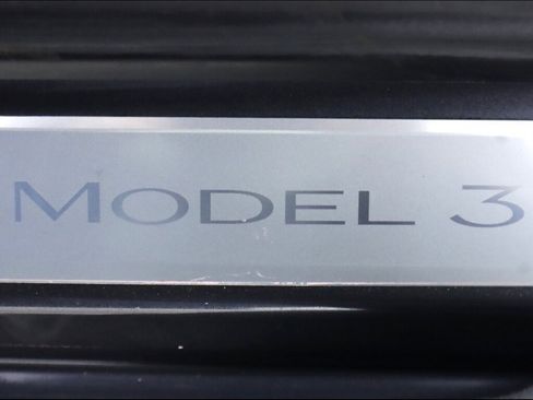 Used 2018 Tesla Model 3 RWD image 35