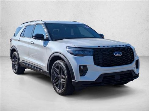 New 2026 Ford Explorer ST-Line w/ ST-Line Street Pack AWD/4WD image 7