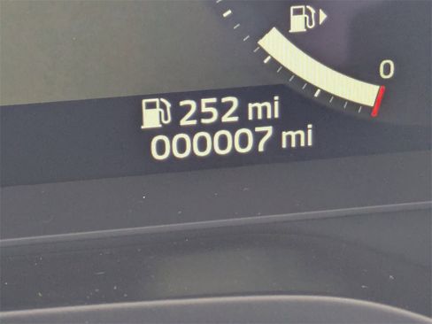 New 2026 Mitsubishi Outlander SE image 33