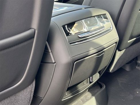 New 2026 Cadillac Escalade ESV Luxury w/ LPO, Floor Liner Package image 29