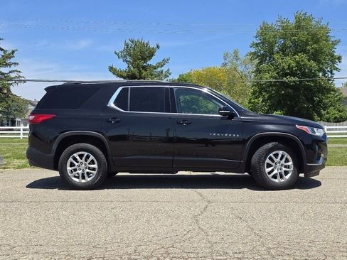 Used 2019 Chevrolet Traverse LT w/ LPO, Floor Liner Package FWD image 17