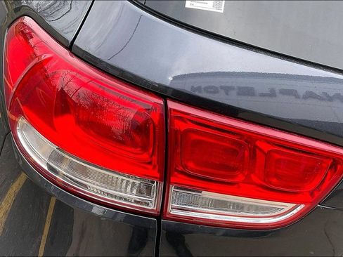 Used 2017 Kia Sorento AWD image 33