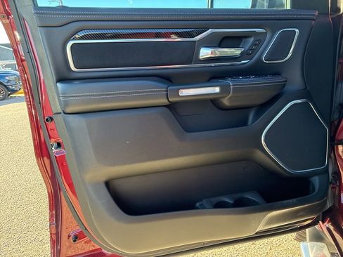 Used 2019 RAM 1500 Laramie image 12