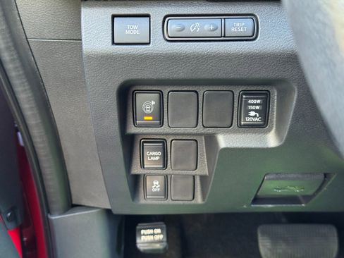 Used 2022 Nissan Frontier SV image 15