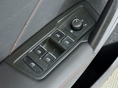 Used 2024 Volkswagen Tiguan Wolfsburg Edition image 17