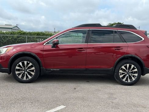 Used 2015 Subaru Outback 2.5i Limited AWD/4WD image 10