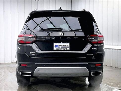 Certified 2024 Honda Pilot Touring image 4