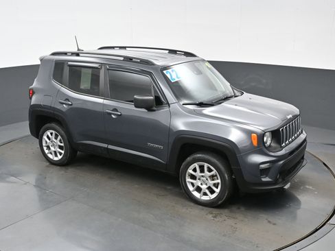 Used 2022 Jeep Renegade Latitude AWD/4WD image 40