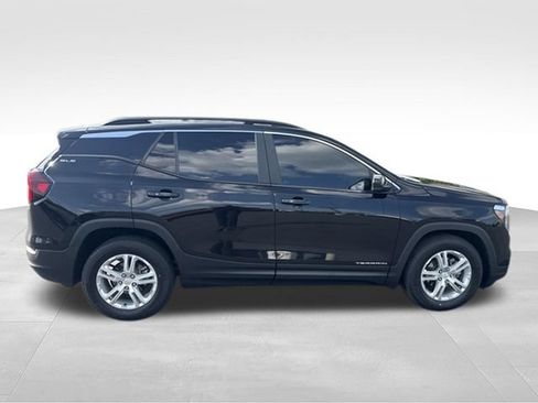 Used 2022 GMC Terrain SLE w/ Driver Convenience Package FWD image 8