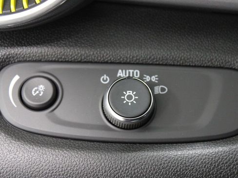 New 2026 Chevrolet Trax LT w/ Driver Confidence Package image 36