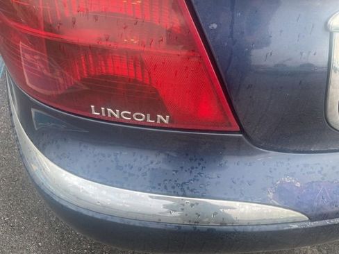 Used 2002 Lincoln Continental FWD image 29