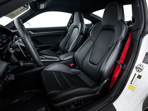 Certified 2022 Porsche 911 Carrera S image 5