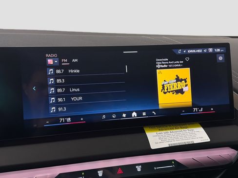 Used 2026 BMW X3 xDrive30 w/ Premium Package image 14