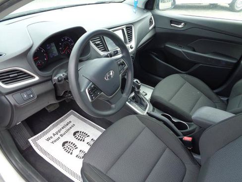 Used 2022 Hyundai Accent SEL FWD image 22