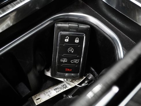 Used 2022 Jeep Wagoneer Series III w/ Premium Group I image 33