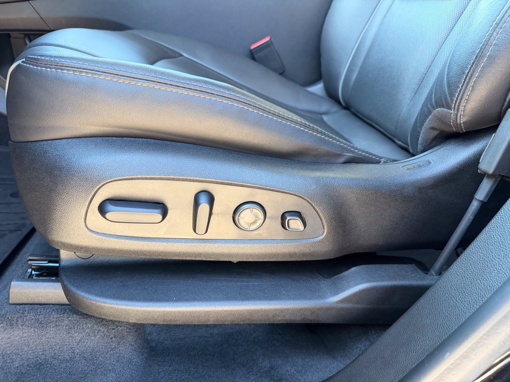 Used 2020 Buick Enclave Avenir AWD/4WD image 11