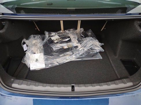 Used 2024 BMW 330i Sedan w/ Convenience Package image 24