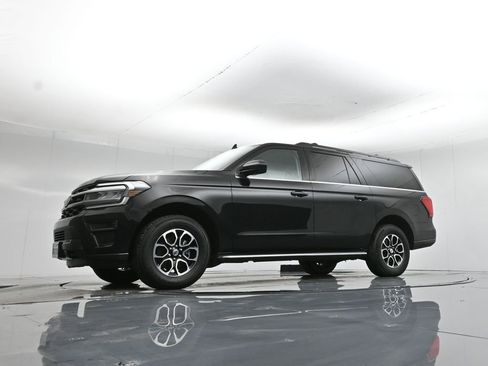 Used 2023 Ford Expedition Max XLT image 53