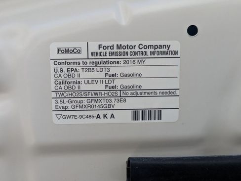 Used 2016 Ford Explorer XLT w/ Equipment Group 201A AWD/4WD image 23
