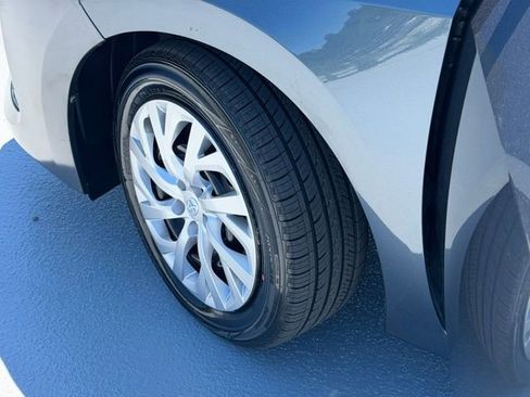 Used 2017 Toyota Corolla LE FWD image 23