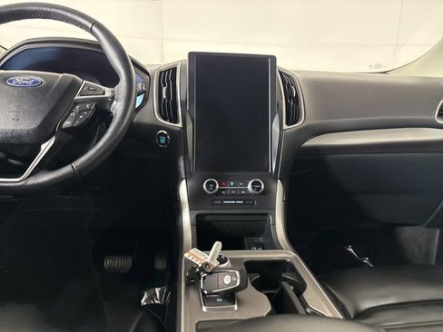 Used 2024 Ford Edge SEL image 22