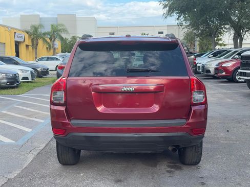 Used 2012 Jeep Compass Latitude w/ Sun/Sound Group AWD/4WD image 11