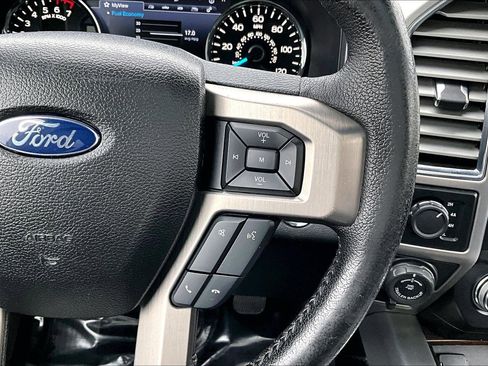 Used 2016 Ford F150 Platinum w/ Equipment Group 701A Luxury image 11