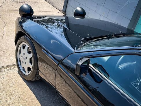 Used 1990 Porsche 928 image 9