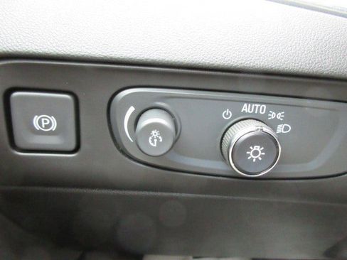 Used 2021 Buick Enclave Avenir w/ Avenir Technology Package FWD image 24