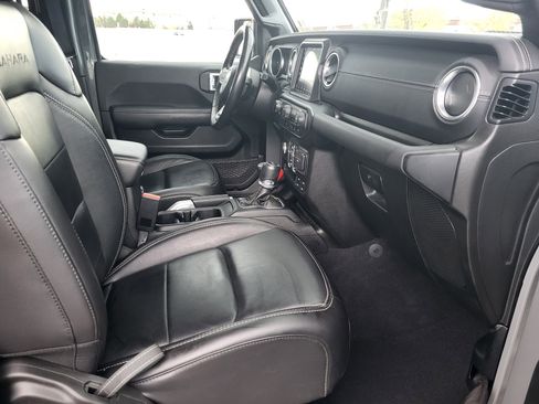 Used 2021 Jeep Wrangler Unlimited Sahara w/ Cold Weather Group image 21